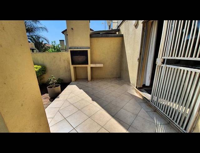 2 BEDROOM TOWNHOUSE FOR SALE IN ANNLIN